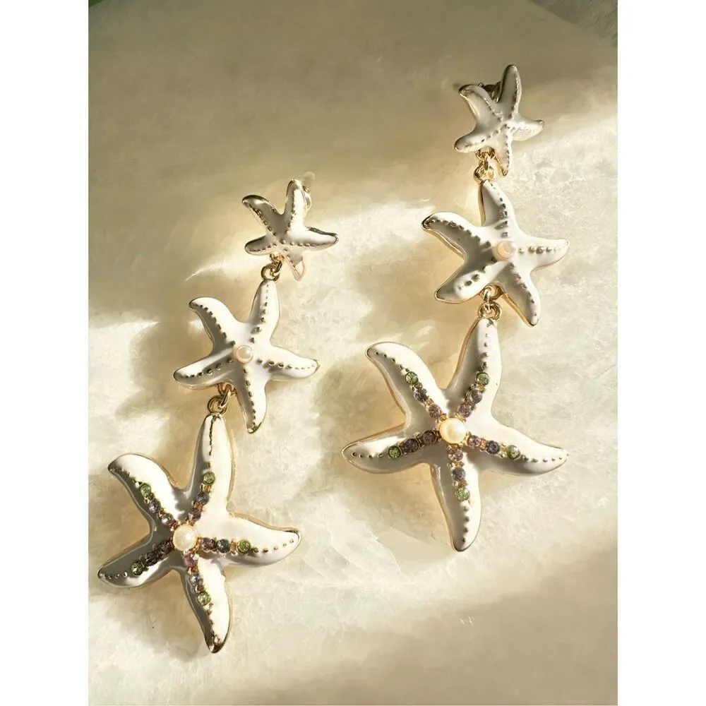 White starfish multicolor earrings with pearl detail - Picture 4 of 4